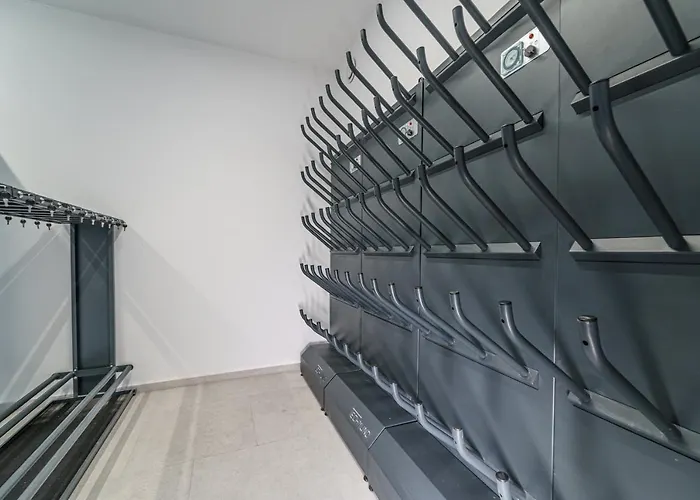 Golden Mountain Aparts *